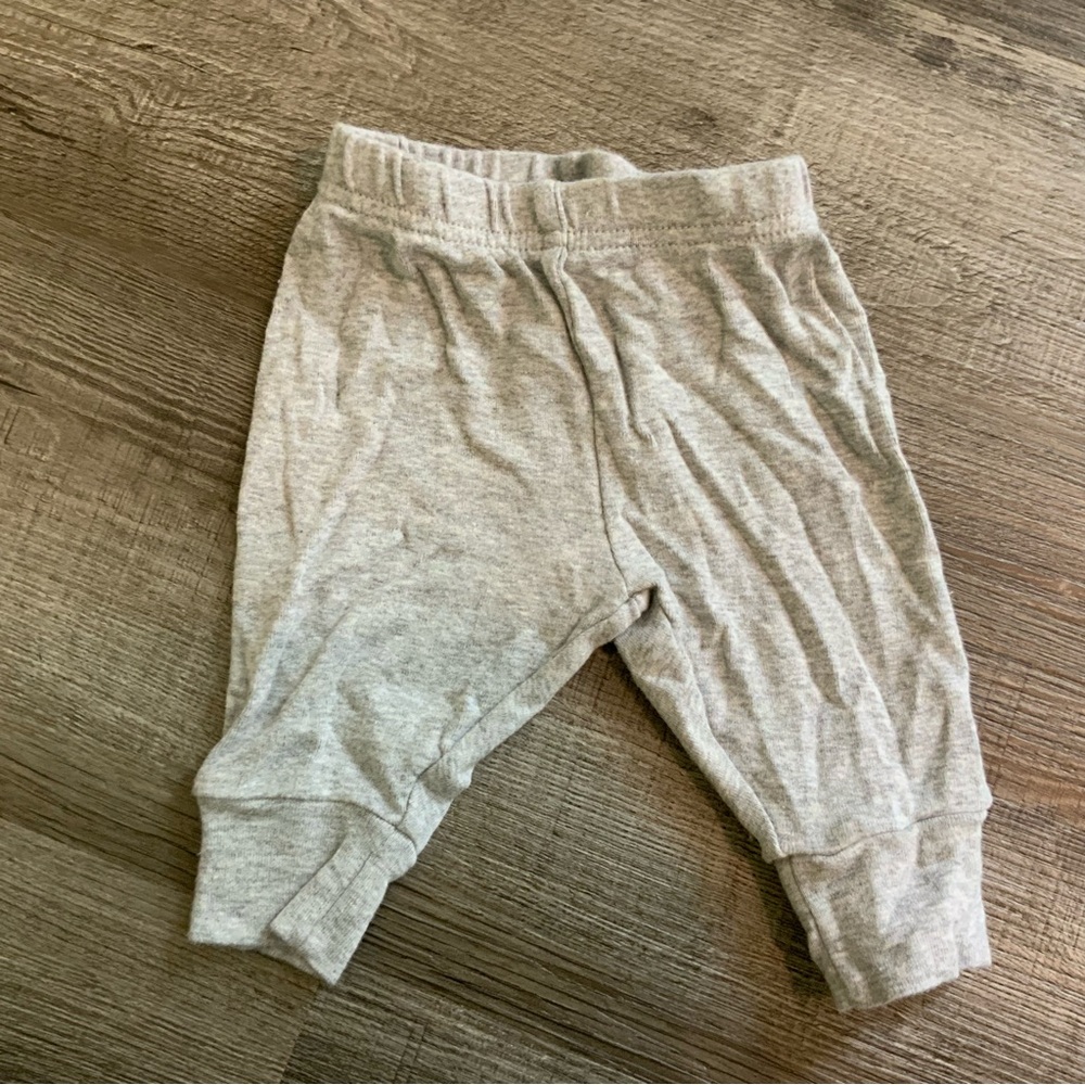 ⭐️ 5 for $15 Carter’s Gray Jogging Pants 0-3mo